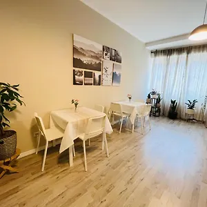 Sonila's 1 , Bergamo Italien